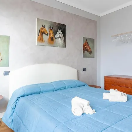 Residenza Degli Ulivi, House With Pool At Sassabanek 公寓 *