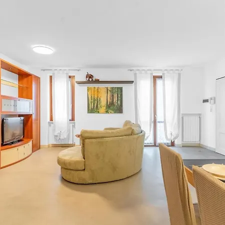 公寓 Residenza Degli Ulivi, House With Pool At Sassabanek *